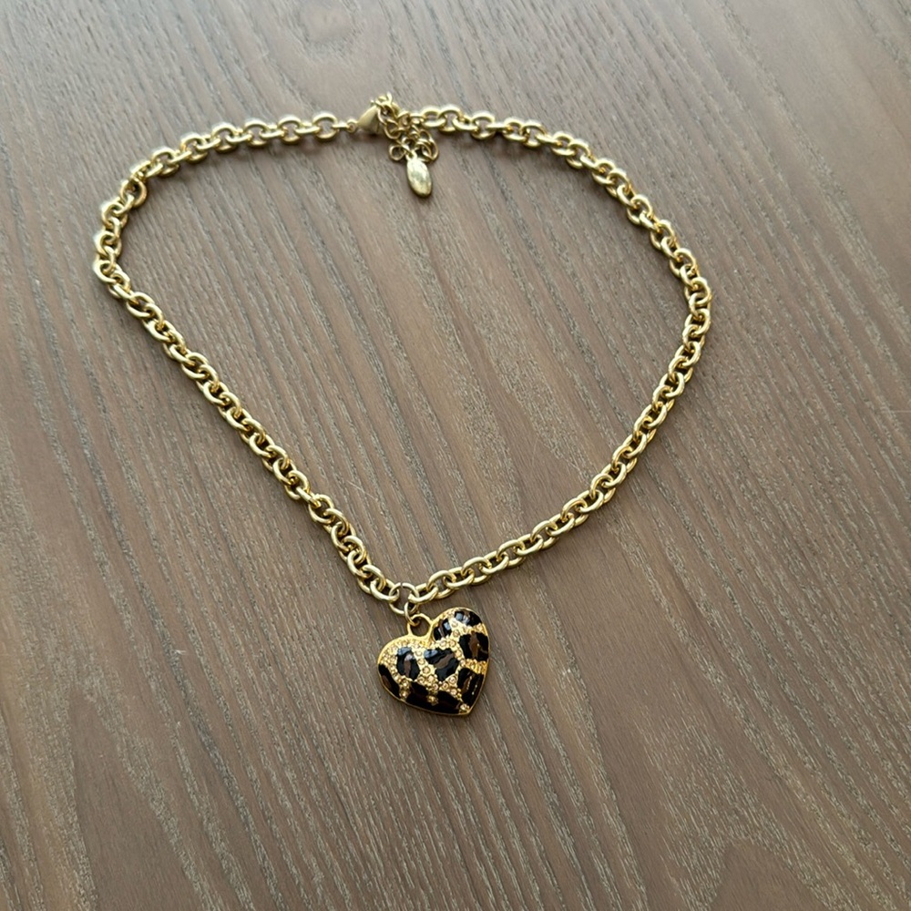 Pre-loved Necklace by Guess